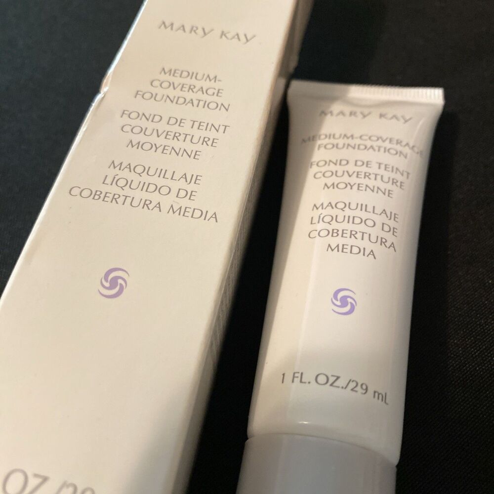 Mary Kay Medium Coverage Foundation Beige 302